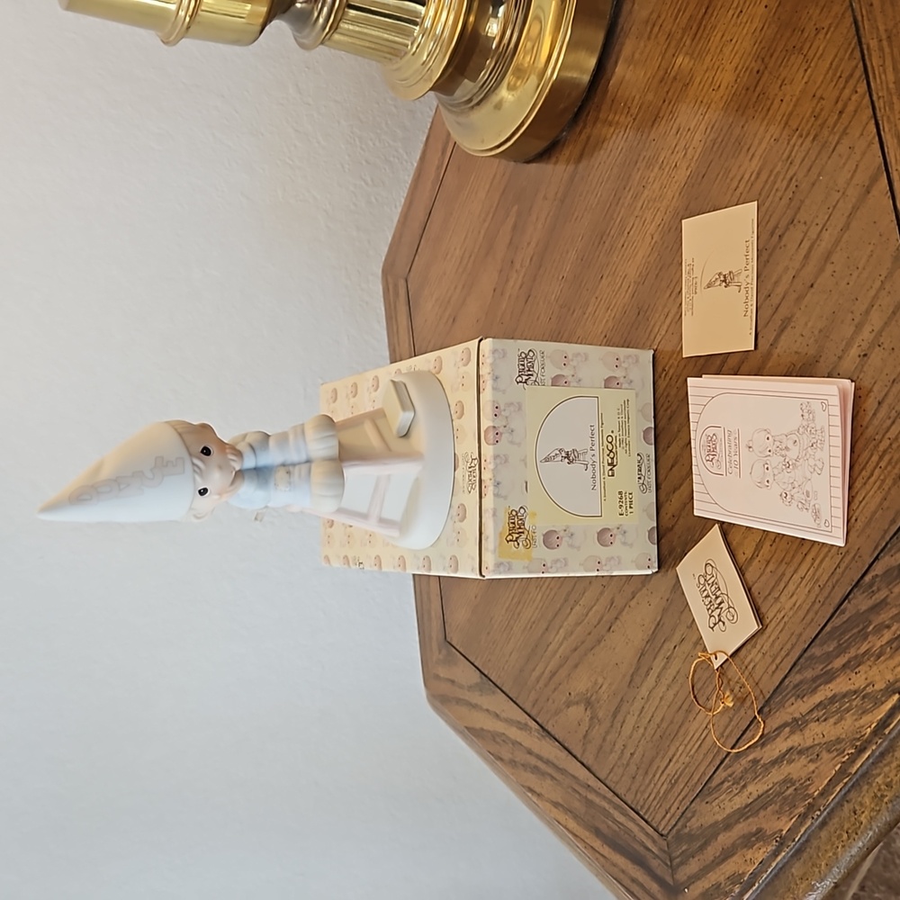Precious Moments Enesco Nobody's Perfect Dunce Figurine New in Box